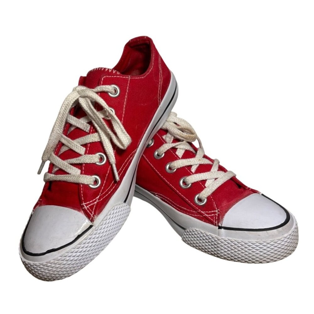 Airwalk Red Canvas Low Top Sneakers Womens Size 6 USA Casual Comfortable Shoes